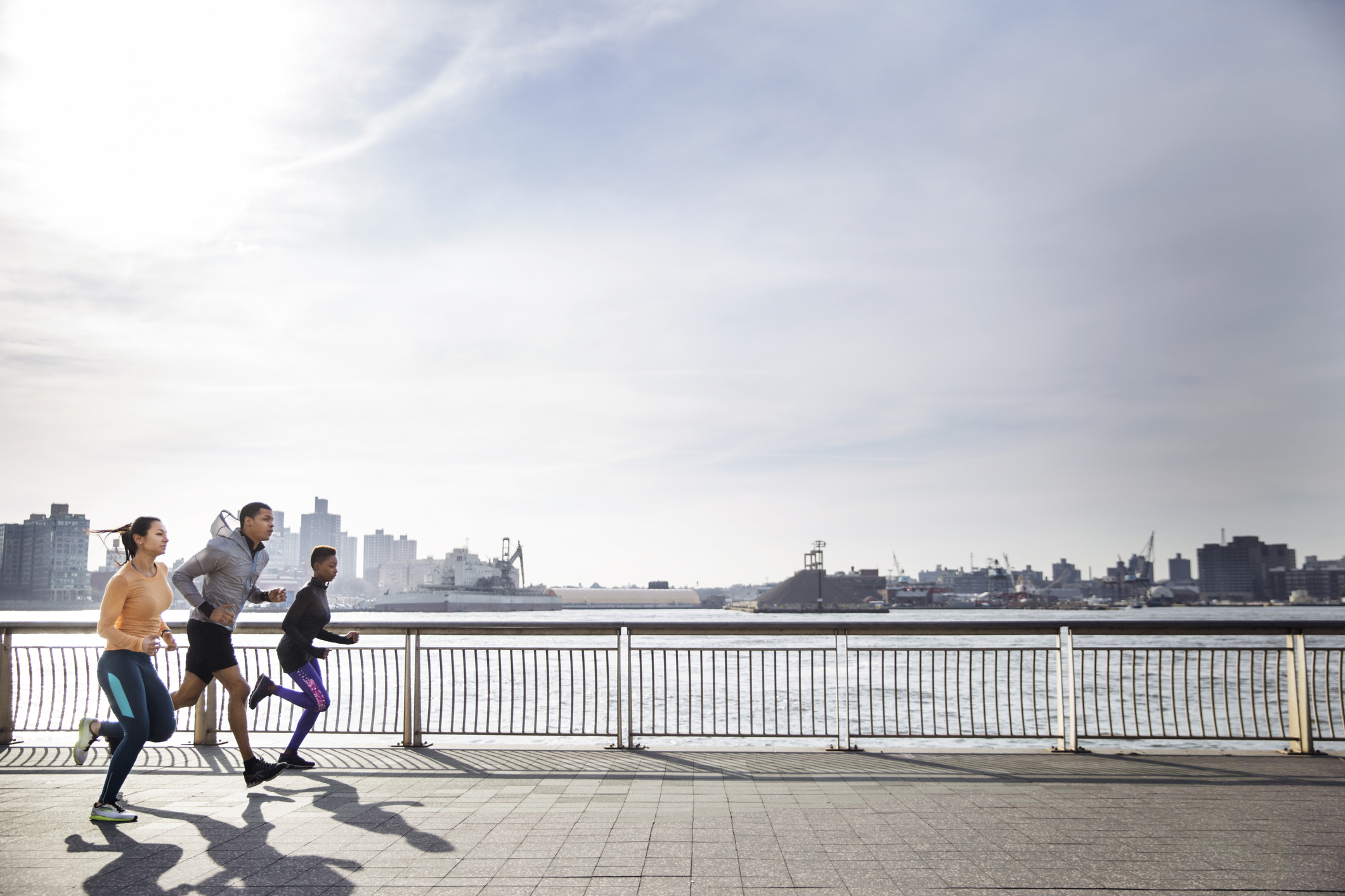 people running in East River Park
