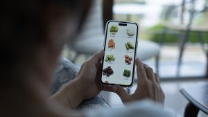 Digital platforms reshape urban food systems, raising new food justice concerns